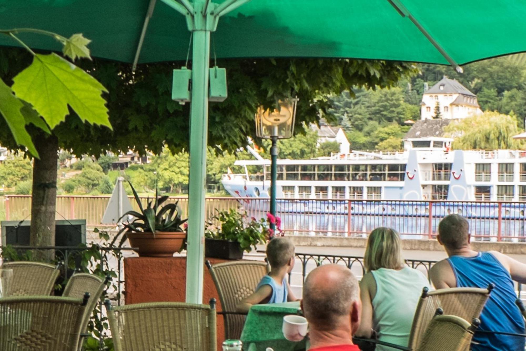 Panorama-Cafe Moselgarten アルフ エクステリア 写真